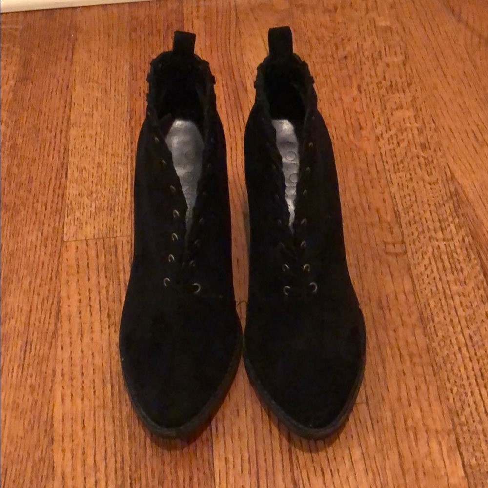 Coconuts by Matisse black open front booties